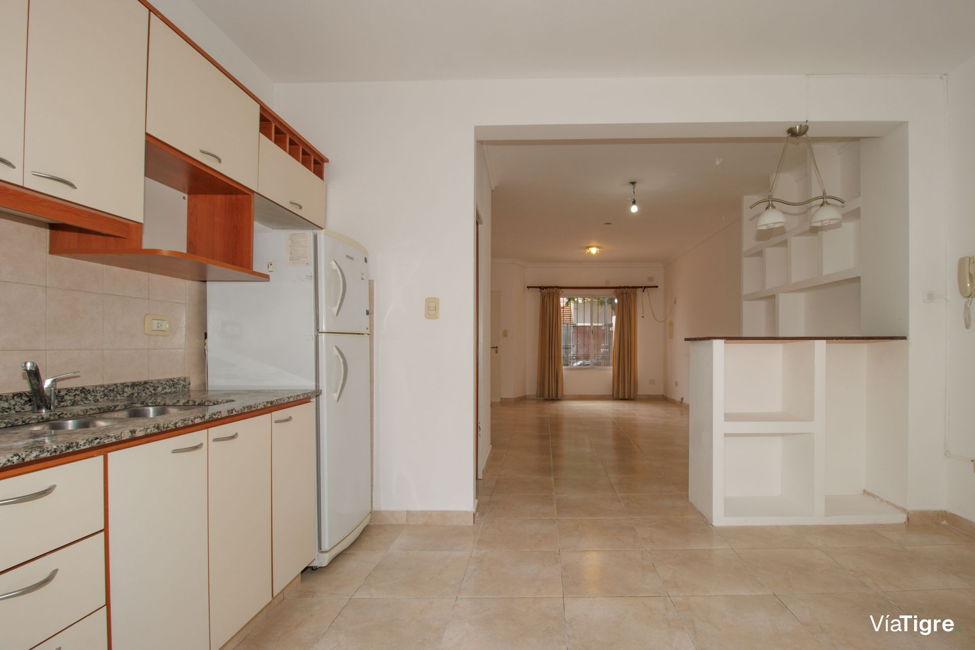 triplex con cochera en munro