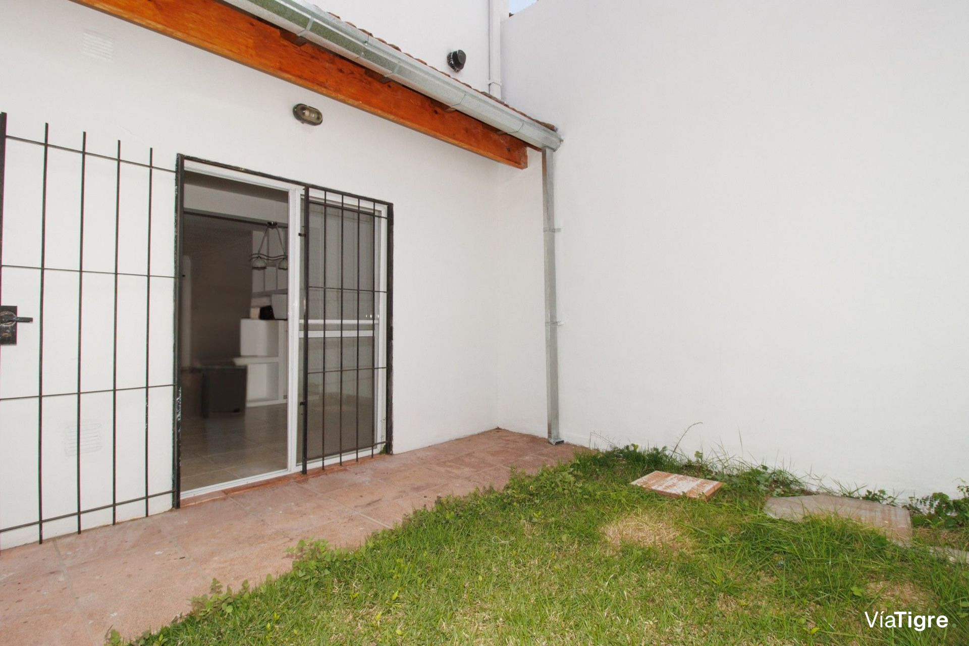 triplex con cochera en munro