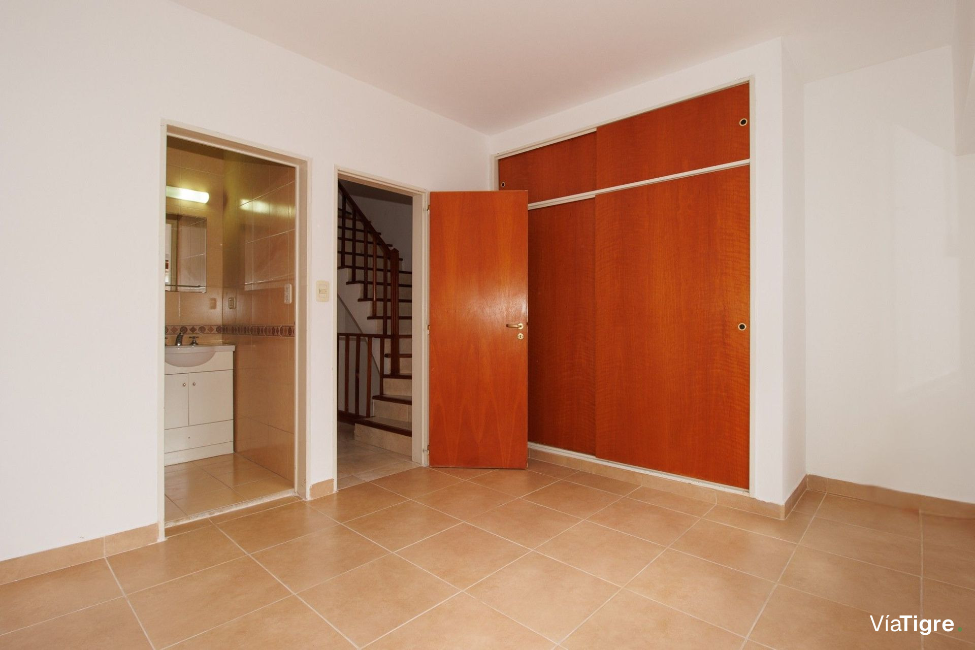 triplex con cochera en munro