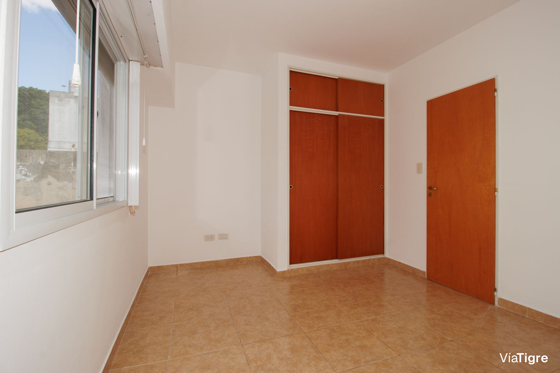 triplex con cochera en munro