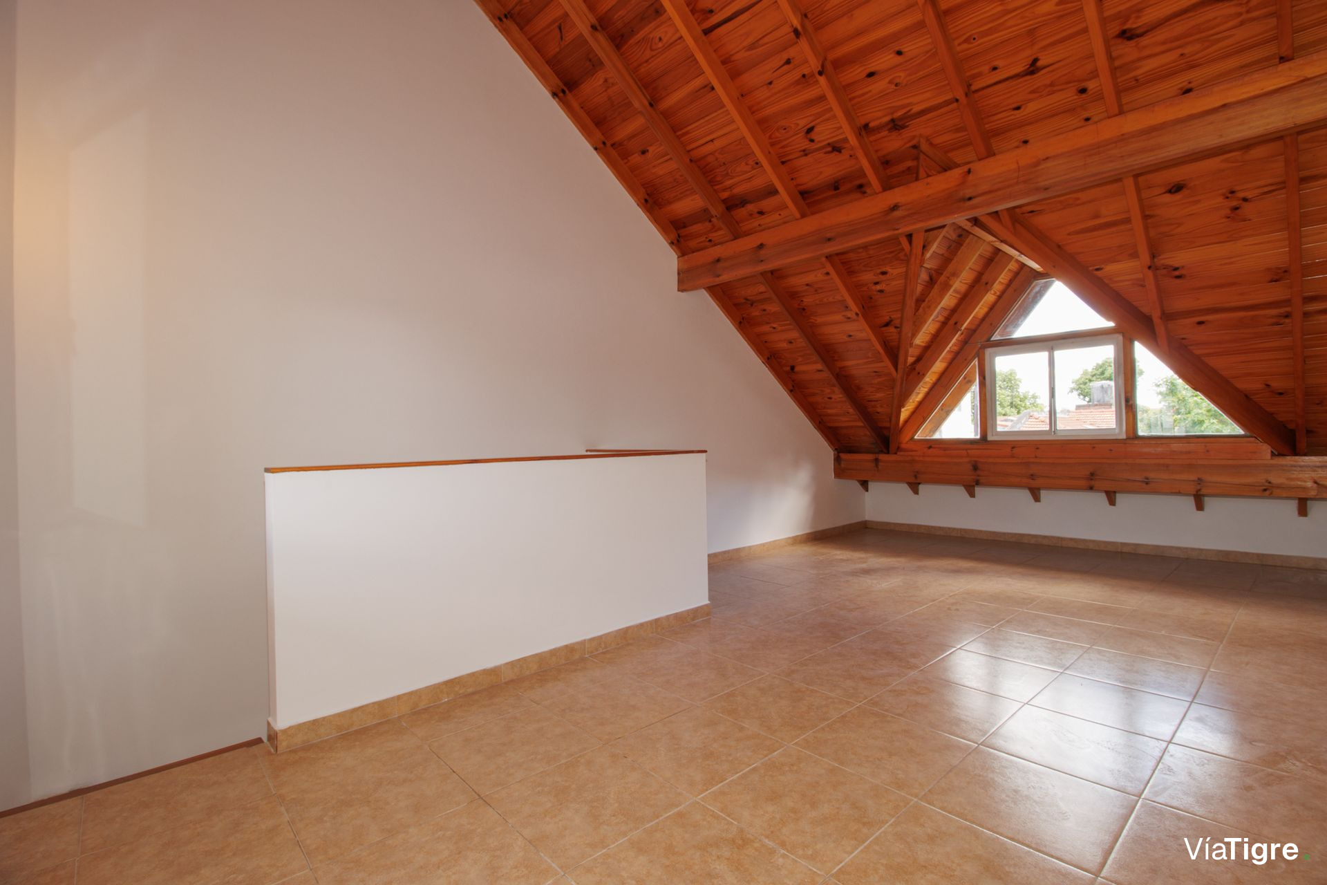 triplex con cochera en munro