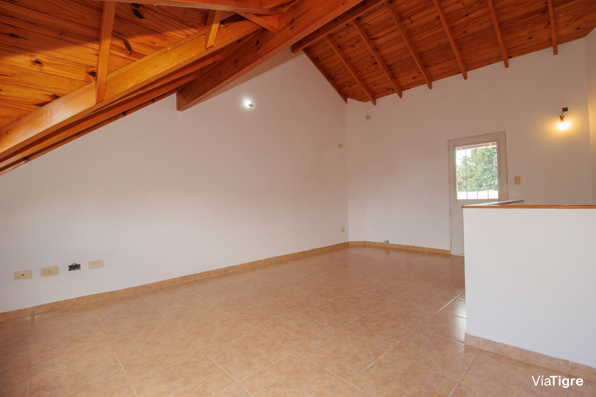 triplex con cochera en munro