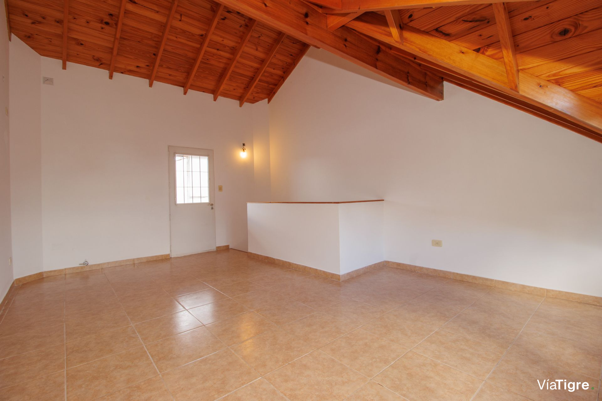 triplex con cochera en munro