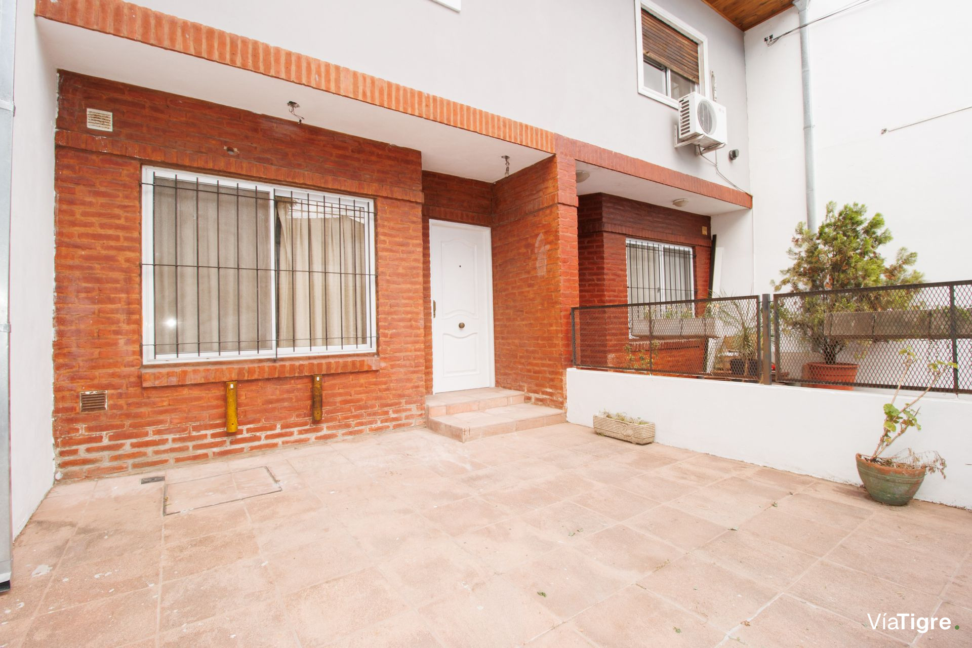 triplex con cochera en munro