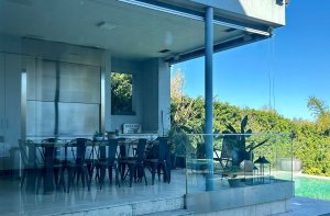 Short-term rental House Nordelta with heated pool