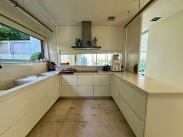 Short-term rental House Nordelta with heated pool