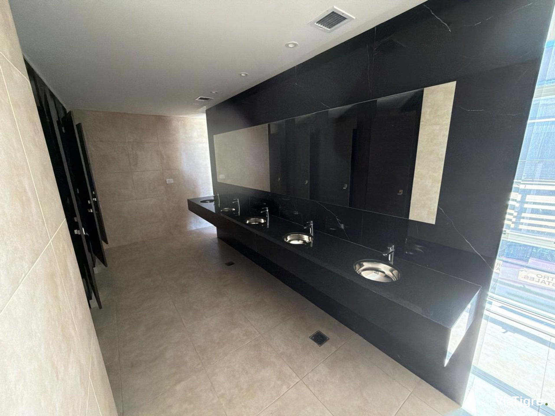 Oficinas Premium San Isidro Planta Entera Pb