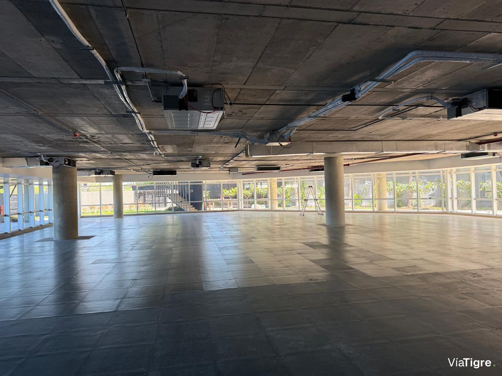 Oficinas Premium San Isidro Planta Entera Pb