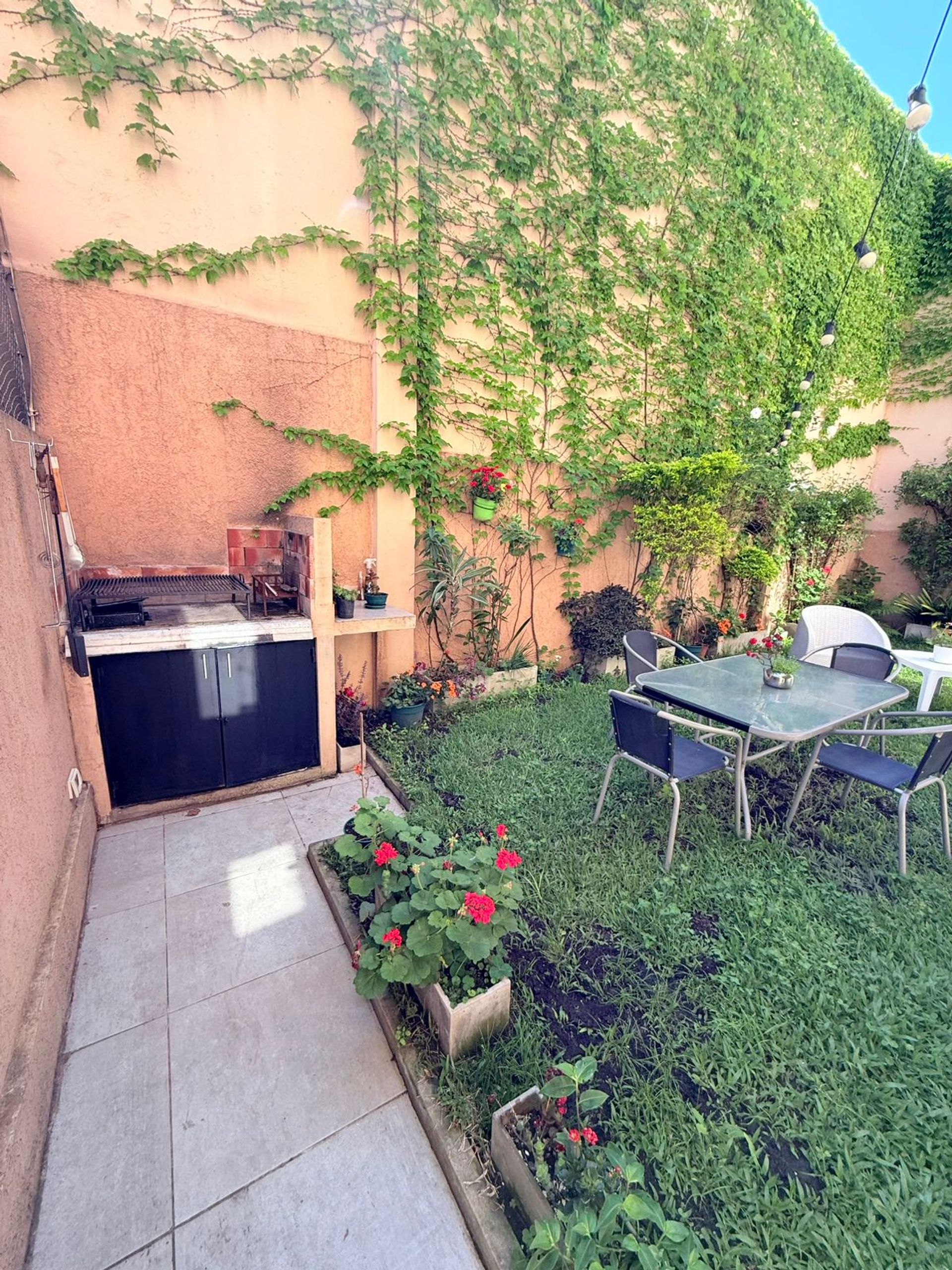 Venta Depto Dos Ambientes Con Jardin Y Cochera