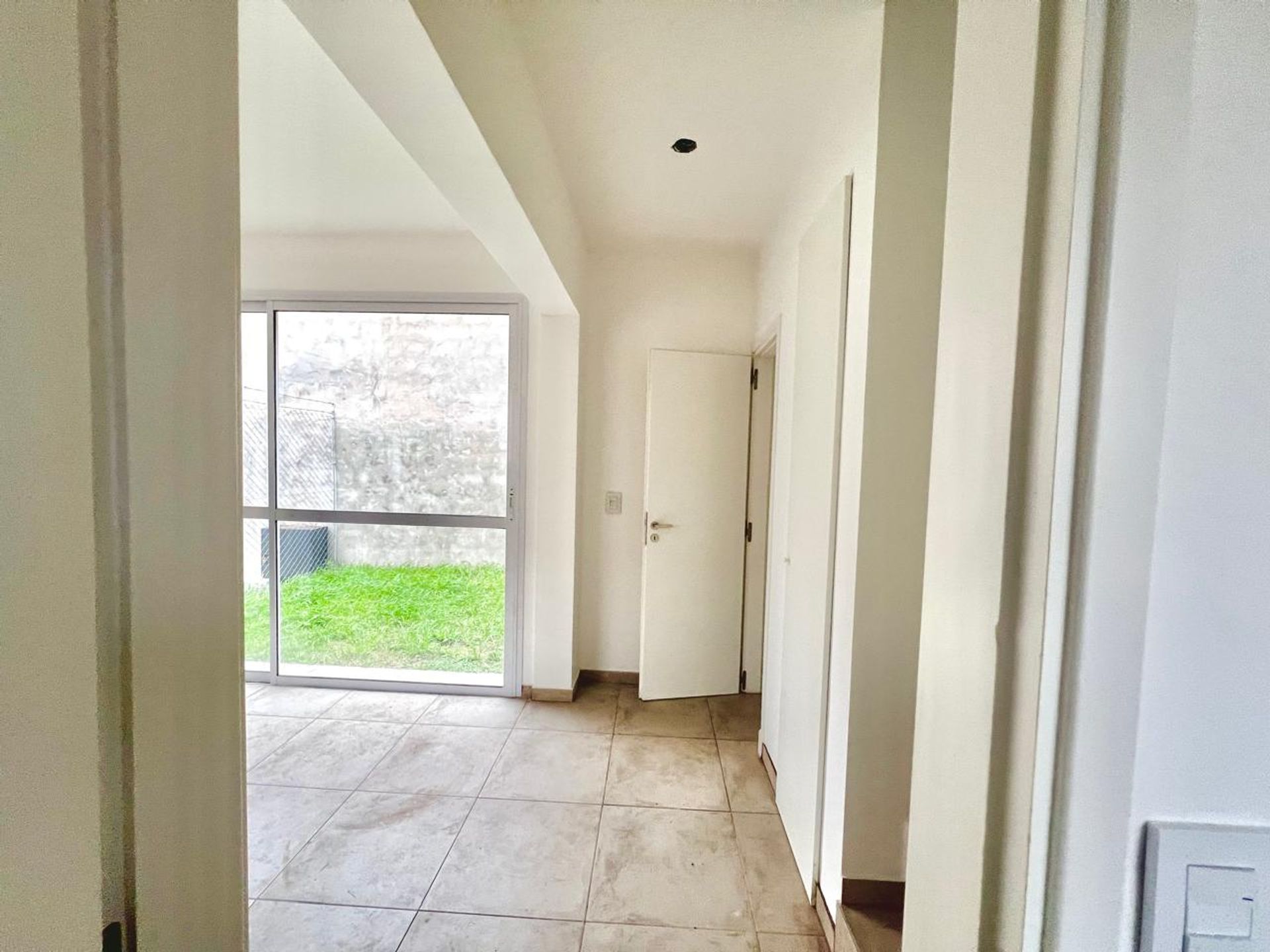 VENTA 2 AMBIENTES CASA DUPLEX en TIGRE CENTRO
