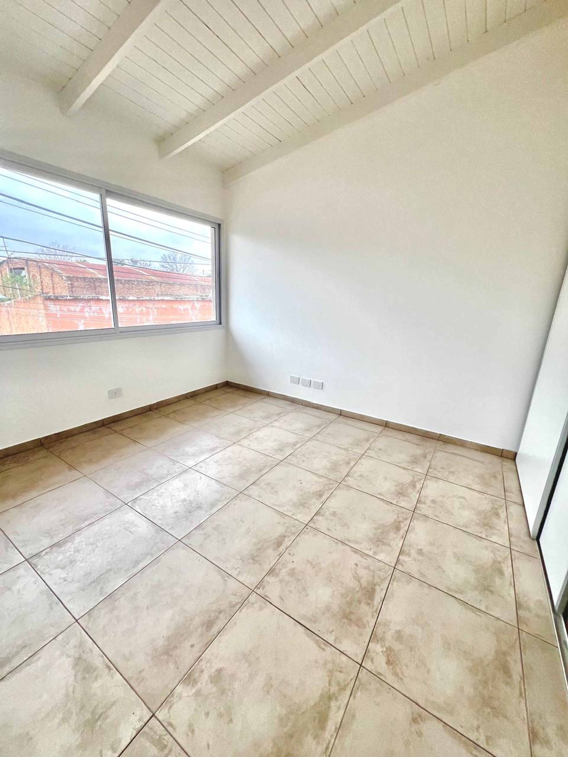 VENTA 2 AMBIENTES CASA DUPLEX en TIGRE CENTRO