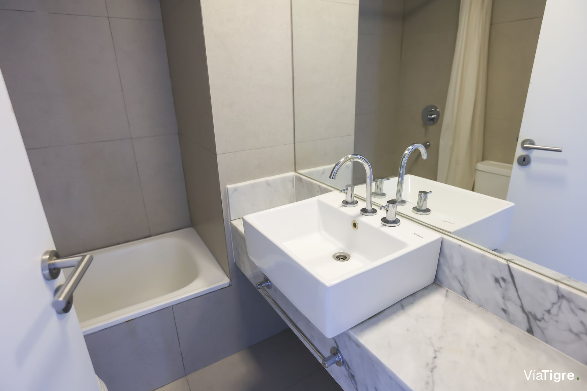 Venta Dpto Tipo Duplex 5 Amb/Islas De Golf/Permuta