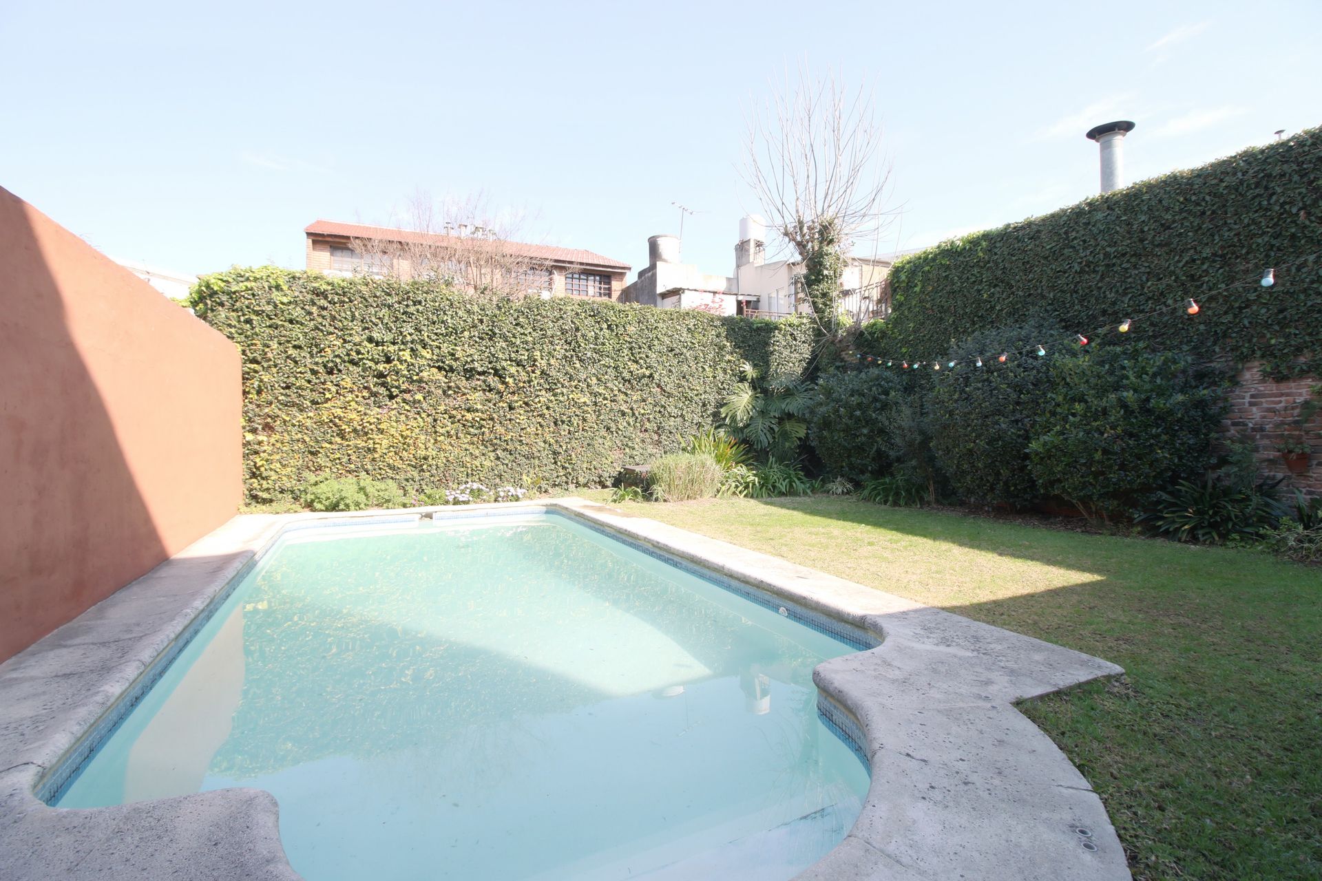 HOUSE FOR SALE, 7 rooms, playground, pool, garden, Martinez.