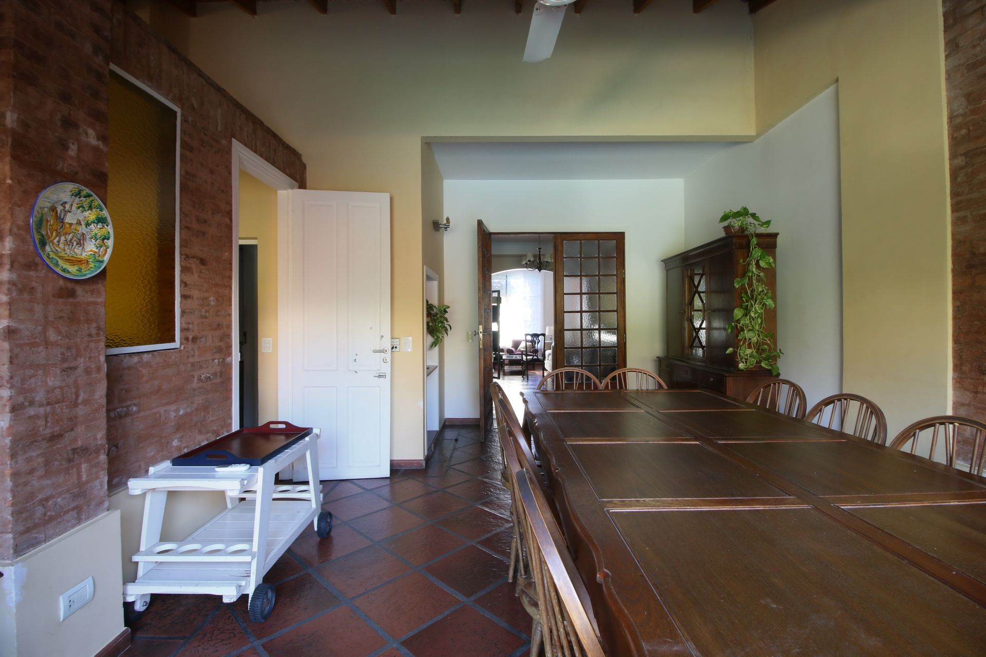 VENTA CASA 7 amb. play, pileta jardin Martinez.