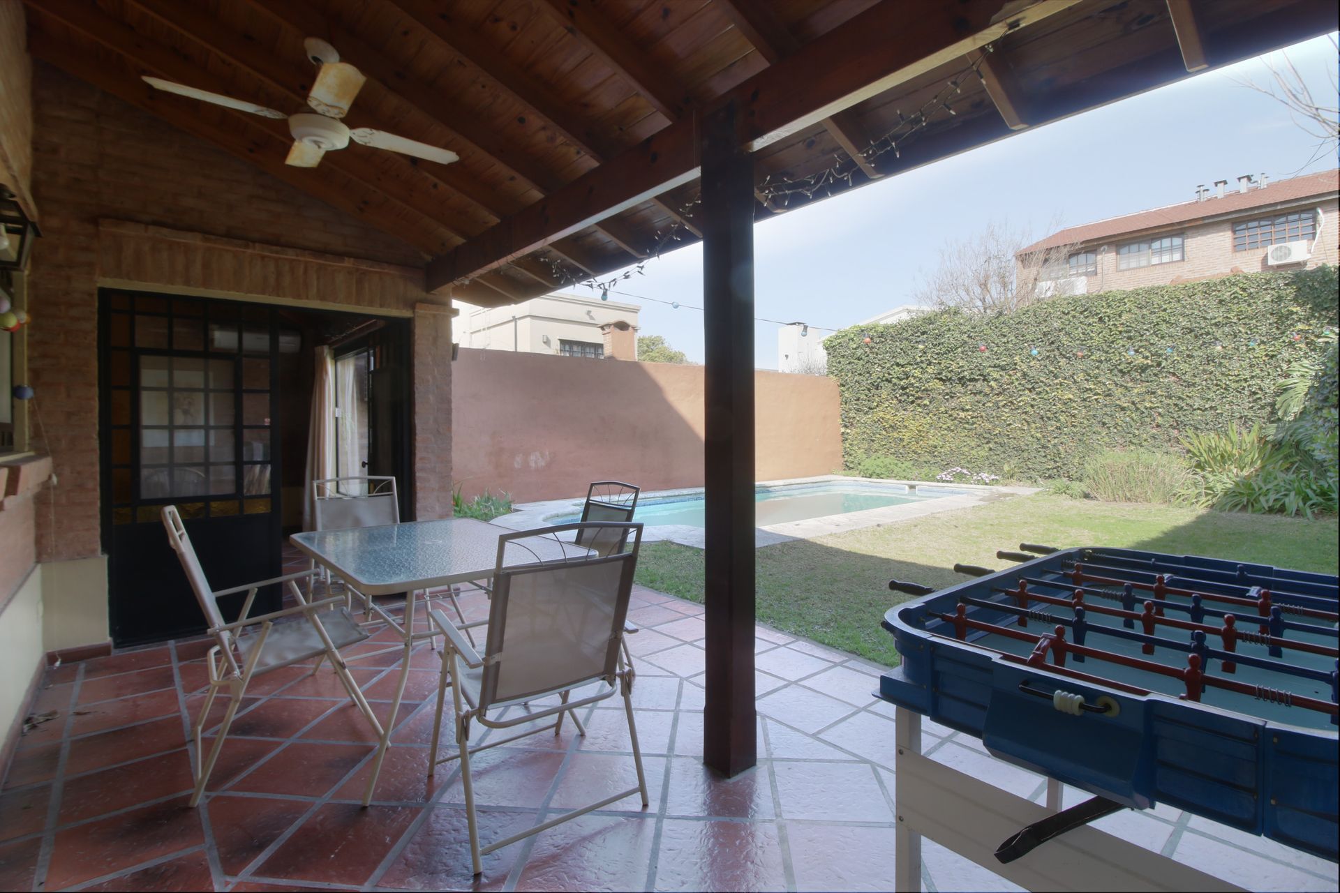 VENTA CASA 7 amb. play, pileta jardin Martinez.