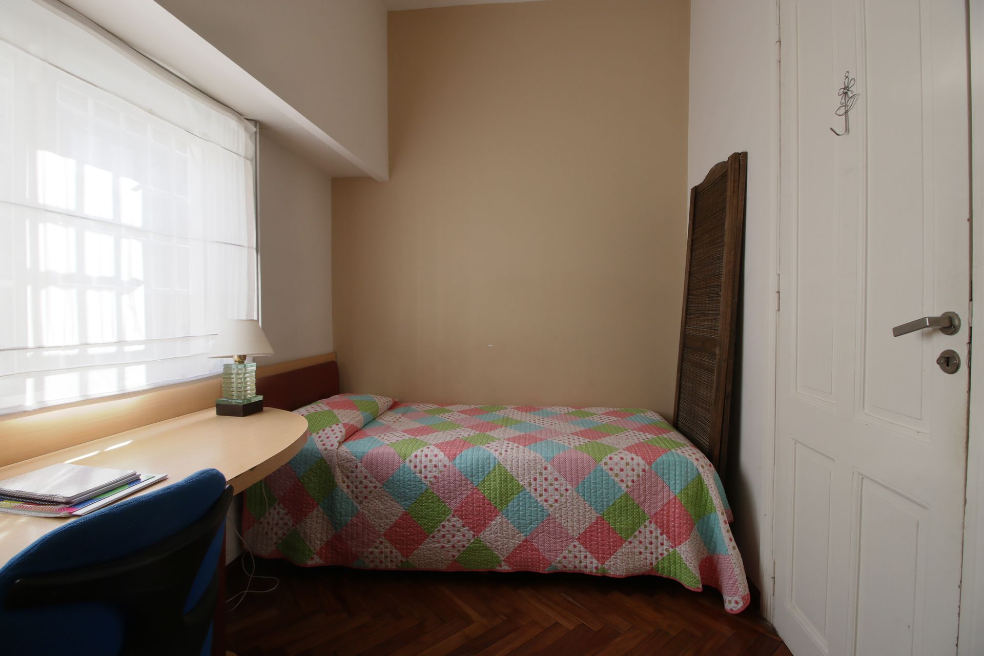 VENTA CASA 7 amb. play, pileta jardin Martinez.