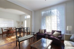 HOUSE FOR SALE, 7 rooms, playground, pool, garden, Martinez.