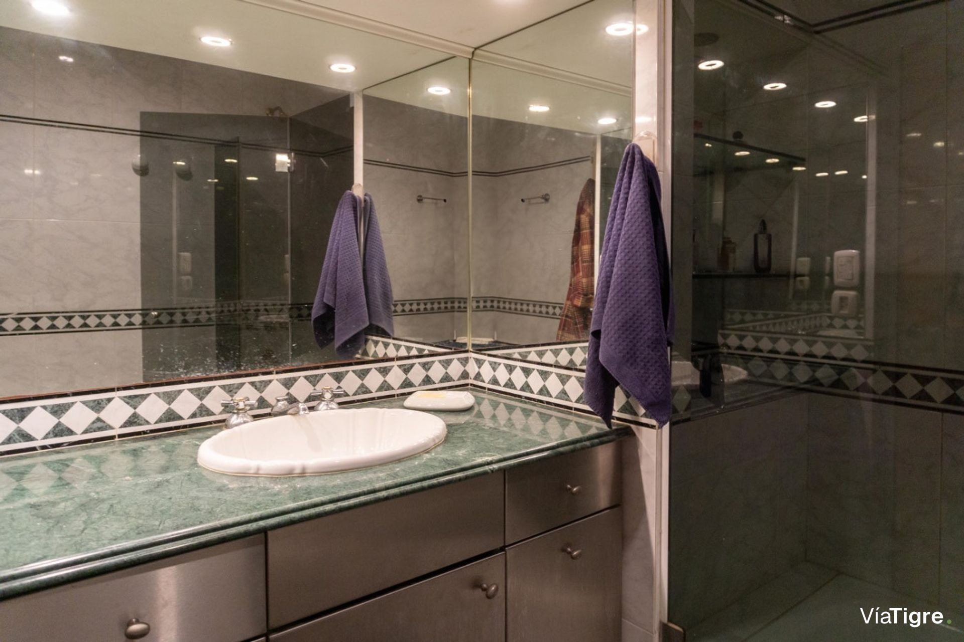 Venta depto 4 ambientes en Martinez San Isidro