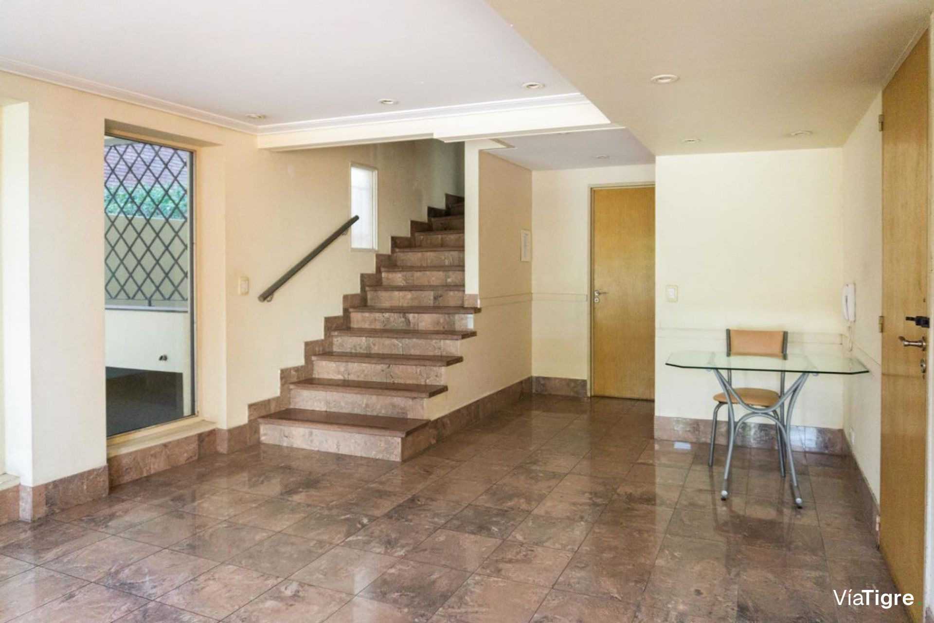 Venta depto 4 ambientes en Martinez San Isidro