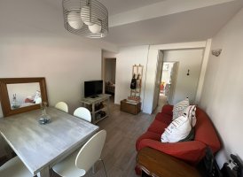 Rent Olivos Ground Floor Apartment, 3 Rooms, Professional, Electricity Included