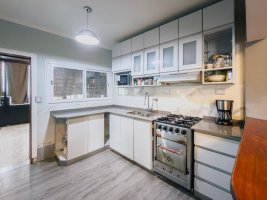 4-Room House for Sale in General Pacheco with Pool