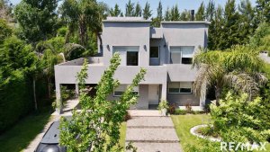 8-room house with garden and pool in El B San Agustin