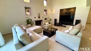 8-room house with garden and pool in El B San Agustin