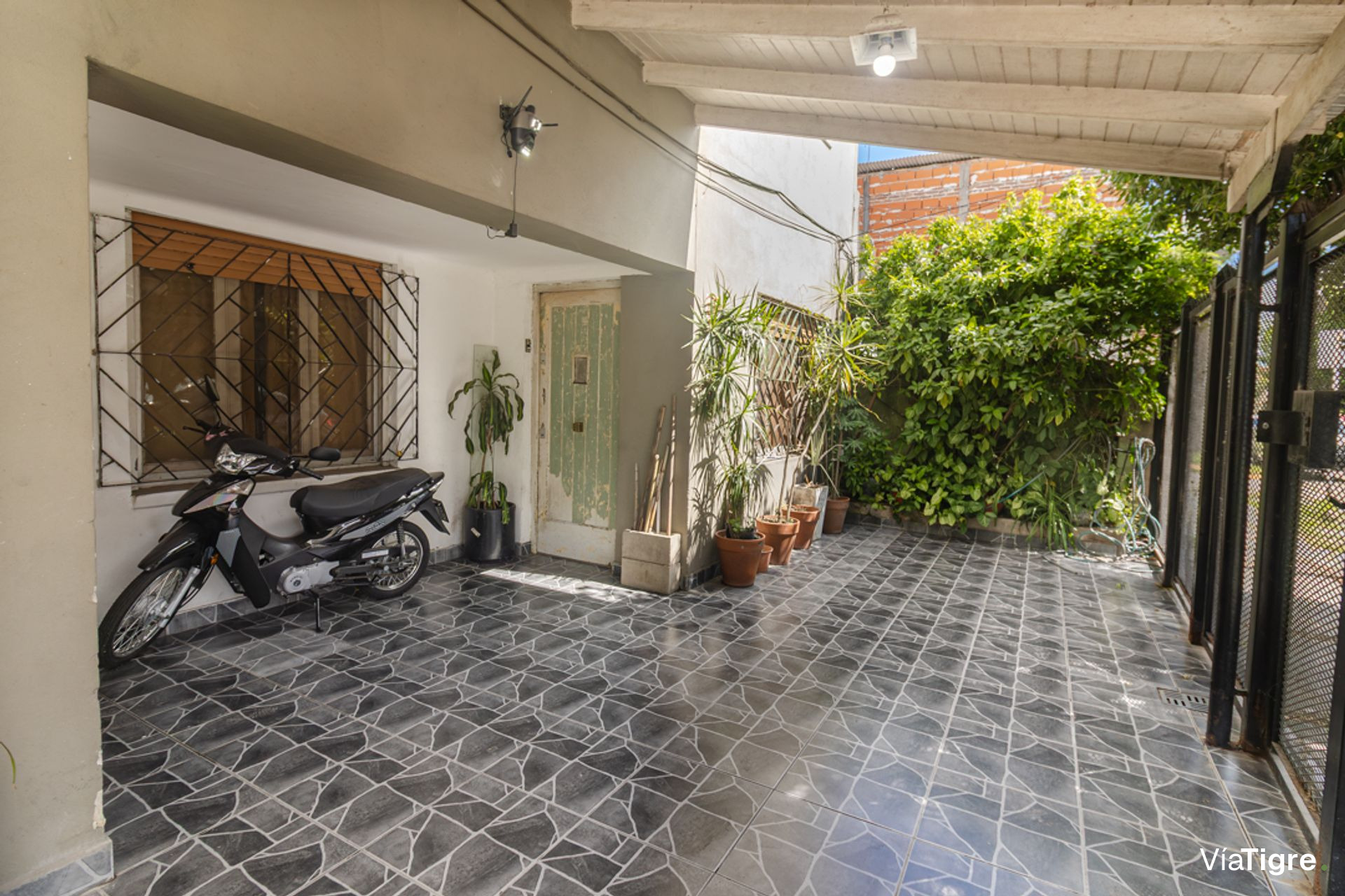 Venta Casa 8 ambientes San isidro, Quincho y coche