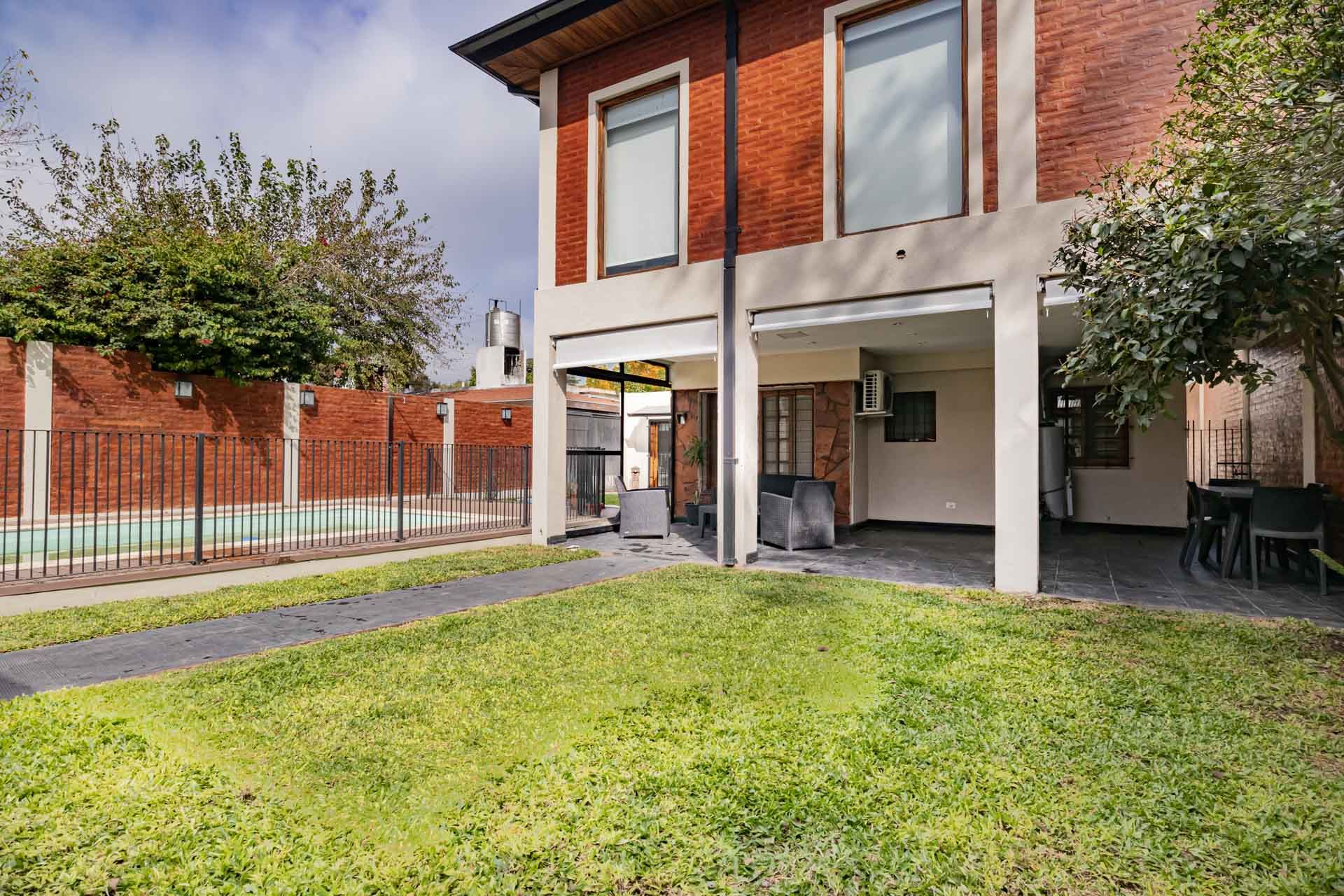 Venta Casa 6Amb Jardin Pileta Quincho El Talar