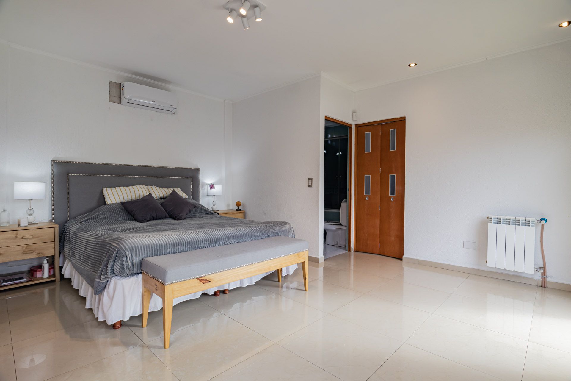 Venta Casa 6Amb Jardin Pileta Quincho El Talar