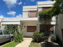 Venta 3 Amb Duplex San Isidro Cochera Y Patio
