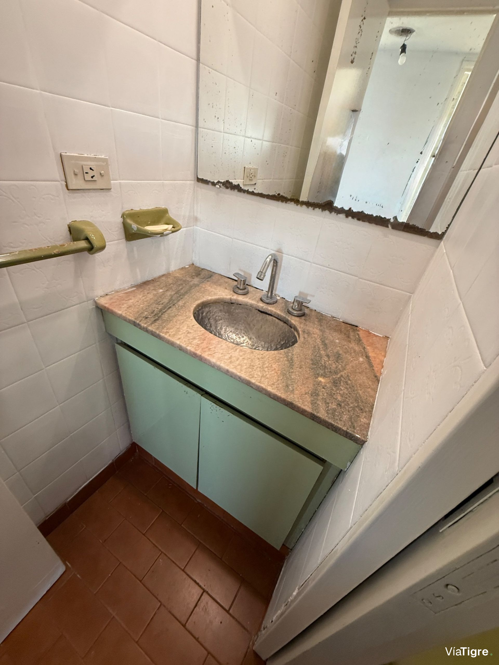 VENTA 4amb. + dep. Vista cochera baulera y Pileta