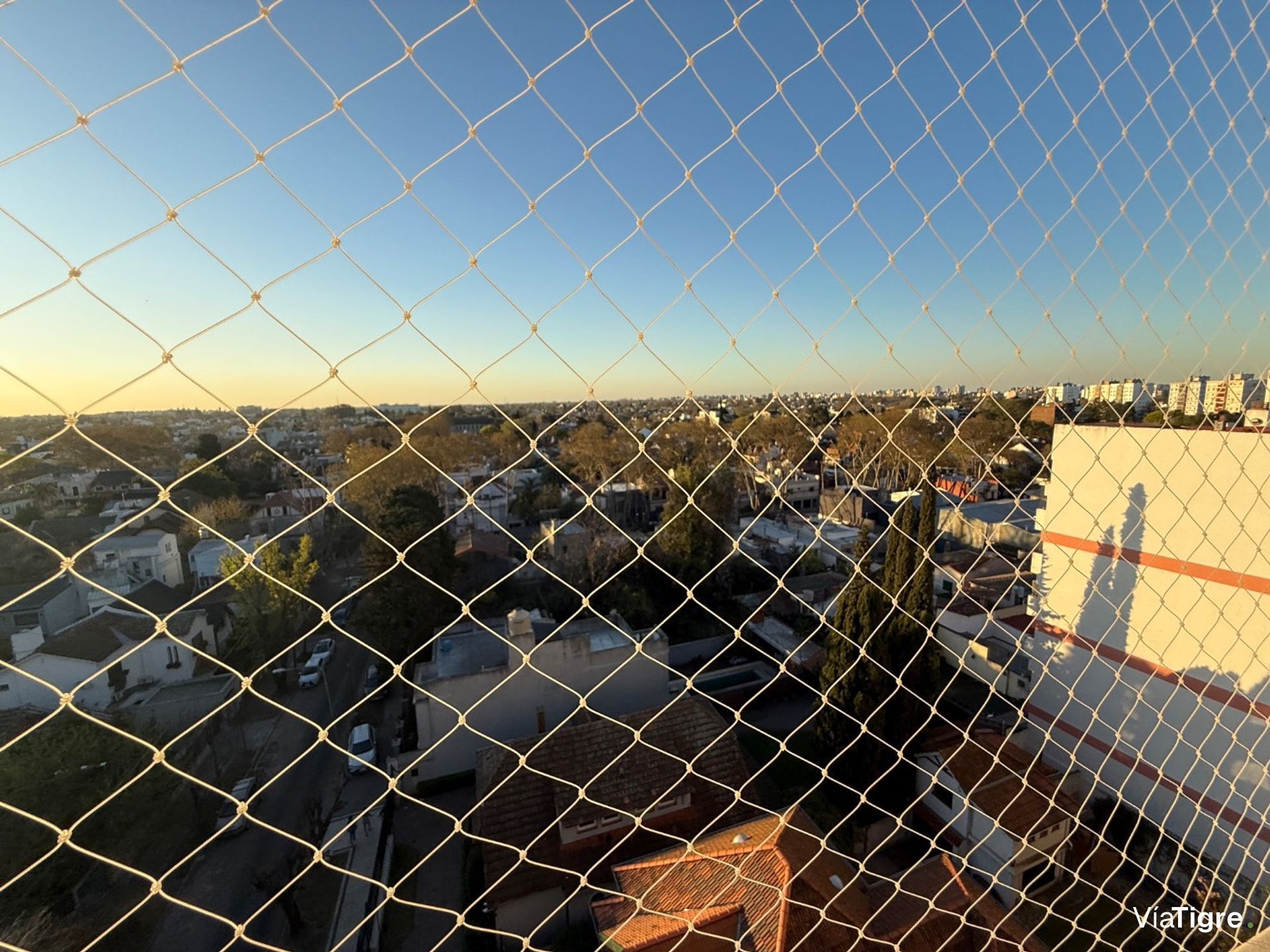 VENTA 4amb. + dep. Vista cochera baulera y Pileta
