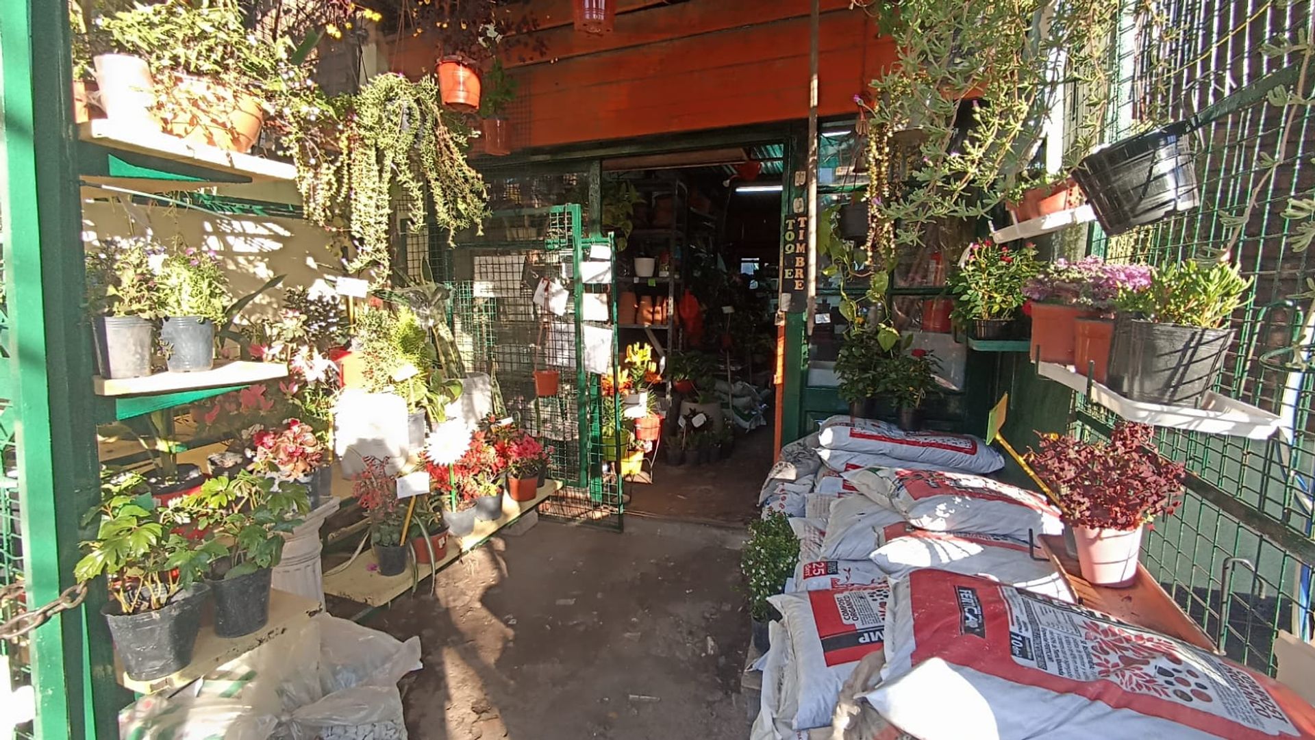 Casa 3 Ambientes - Venta En Olivos Con Gran Jardin