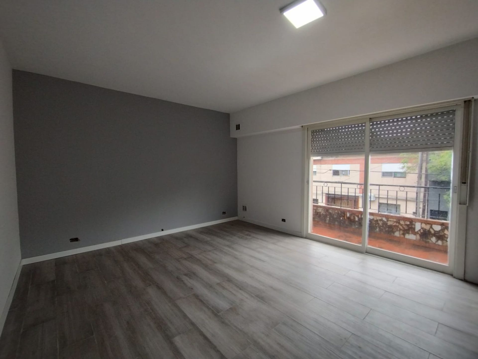 Sale PH 4 Rooms in Munro - Renovated!