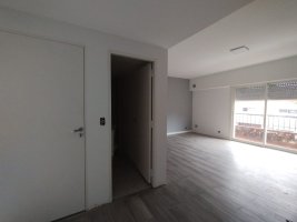 Sale PH 4 Rooms in Munro - Renovated!