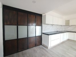 Sale PH 4 Rooms in Munro - Renovated!