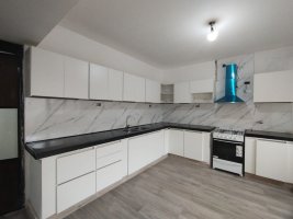 Sale PH 4 Rooms in Munro - Renovated!