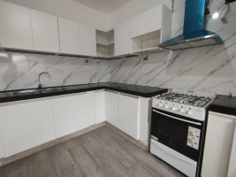 Sale PH 4 Rooms in Munro - Renovated!