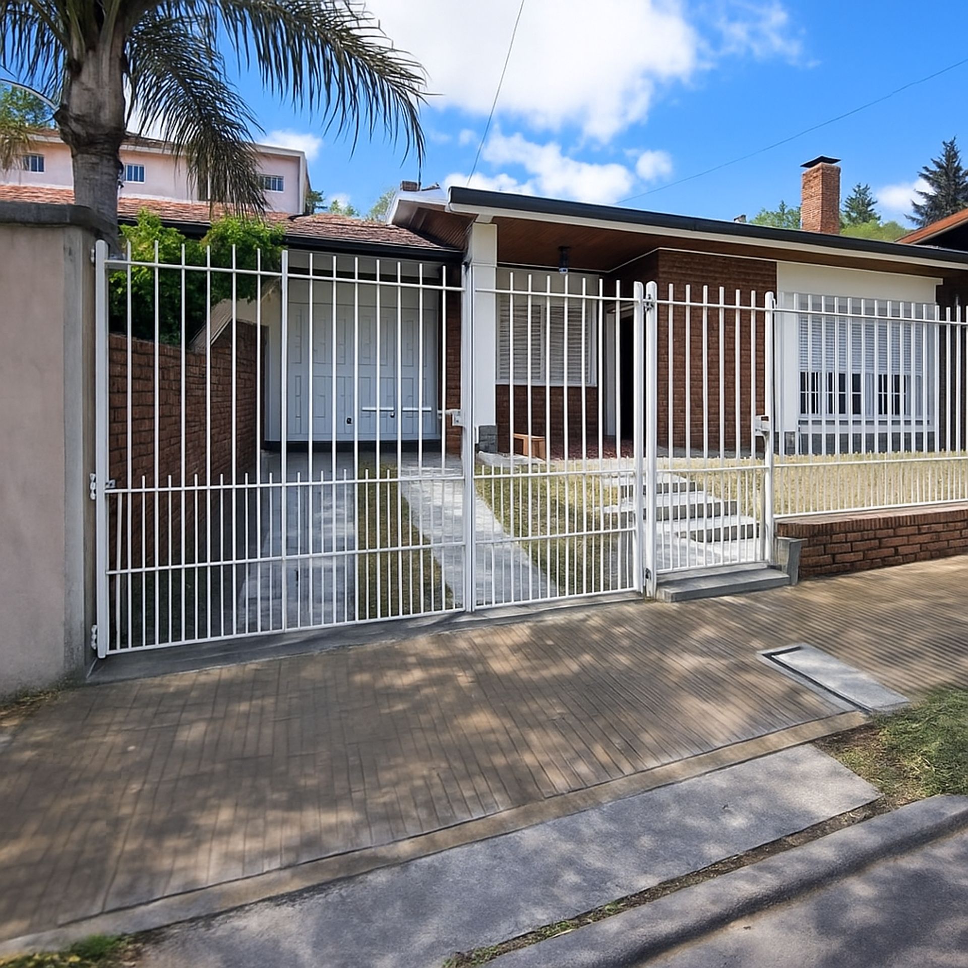 House for sale on own lot in Don Torcuato, garden, garage