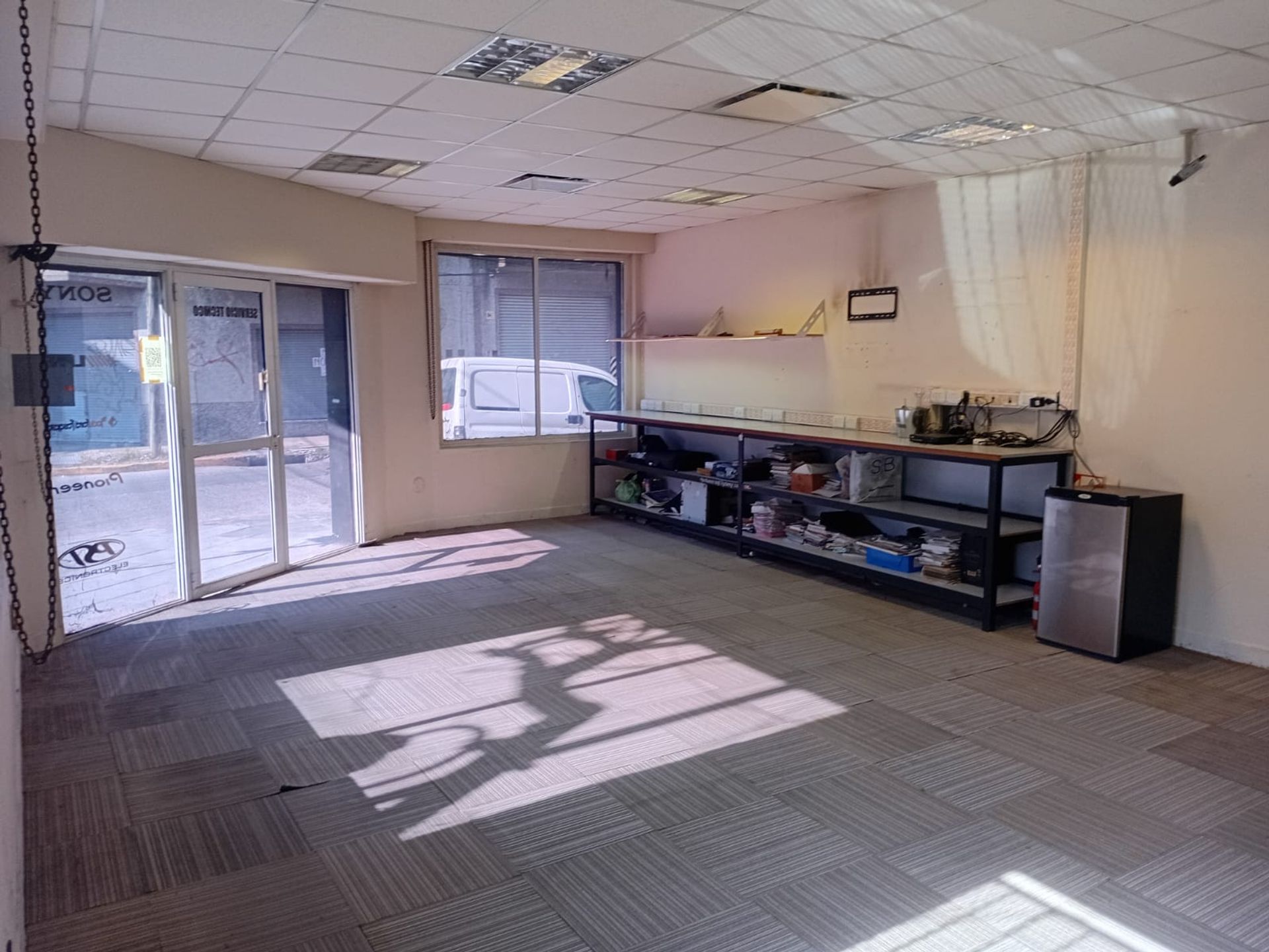 Corner Commercial Space – San Lorenzo, Near Panamericana