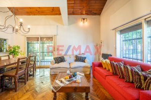 5-room house with playroom for sale in Martinez