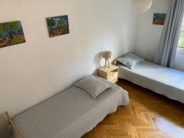 Short-term rental 3 rooms Vte Lopez with balcony