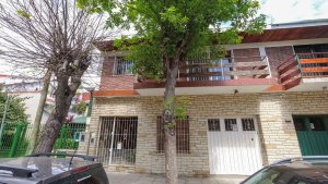 House for Sale: 5 Rooms, 2 Sheds, Office, Florida Mitre