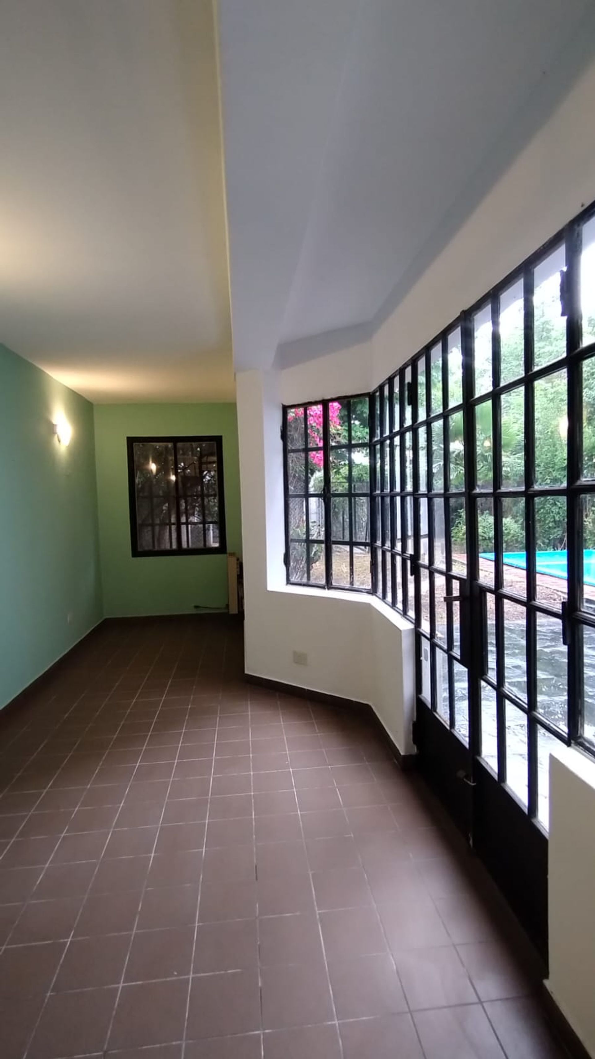 Casa c/ pileta y parque en Don Torcuato Oportunid!
