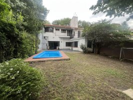 Family house with garden and grill Don Torcuato
