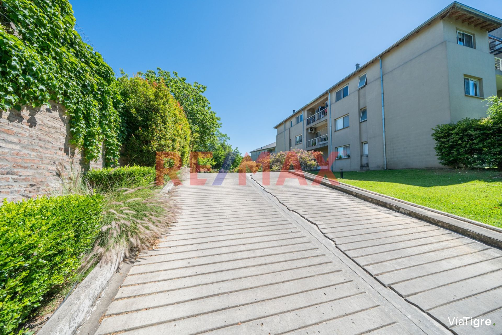 Venta Depto 3 Amb Jardin Pileta Cochera Tigre