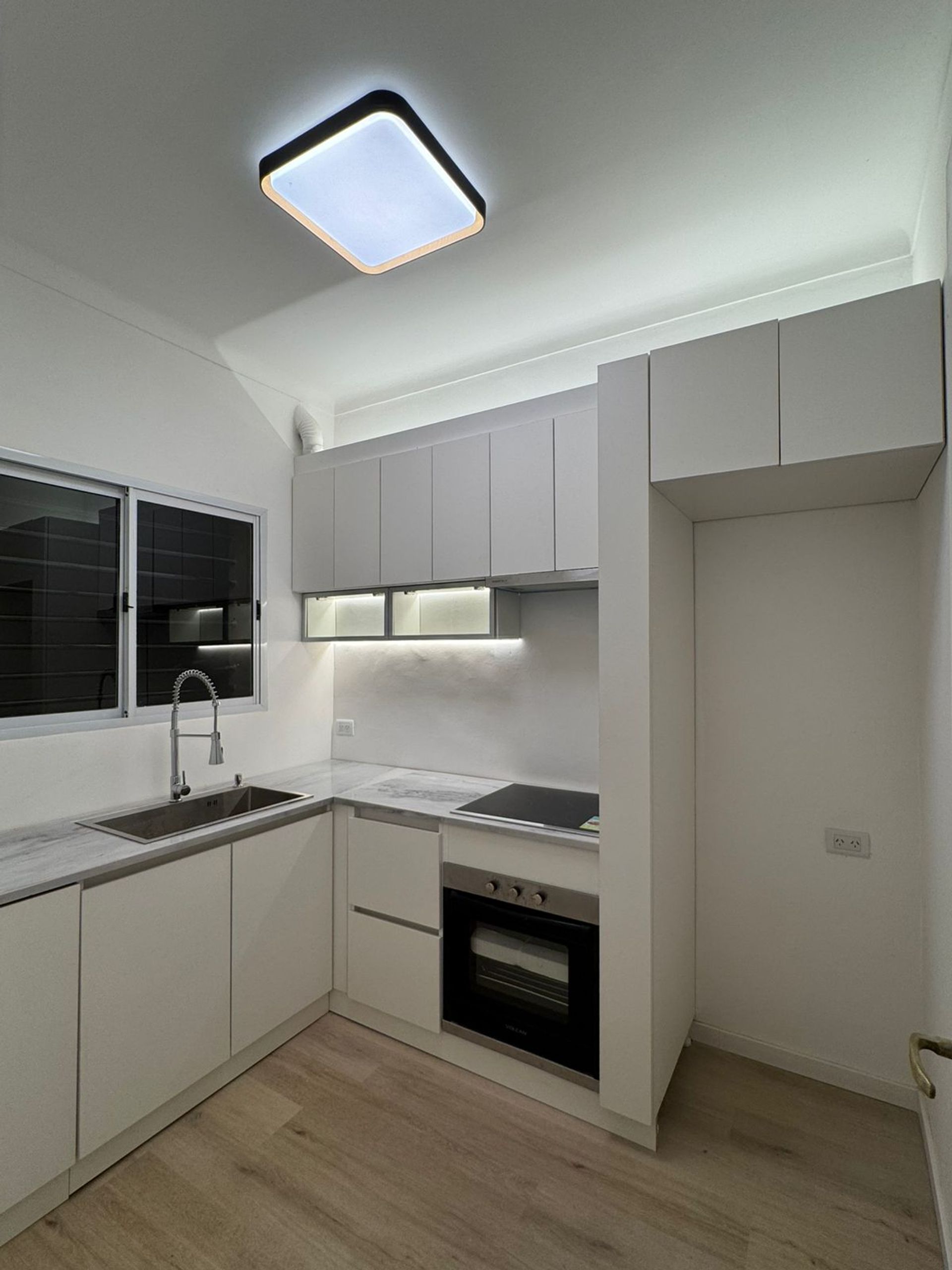 Ph Recycled 2-room Apartment Av. Marquez 69 Facing Hipod