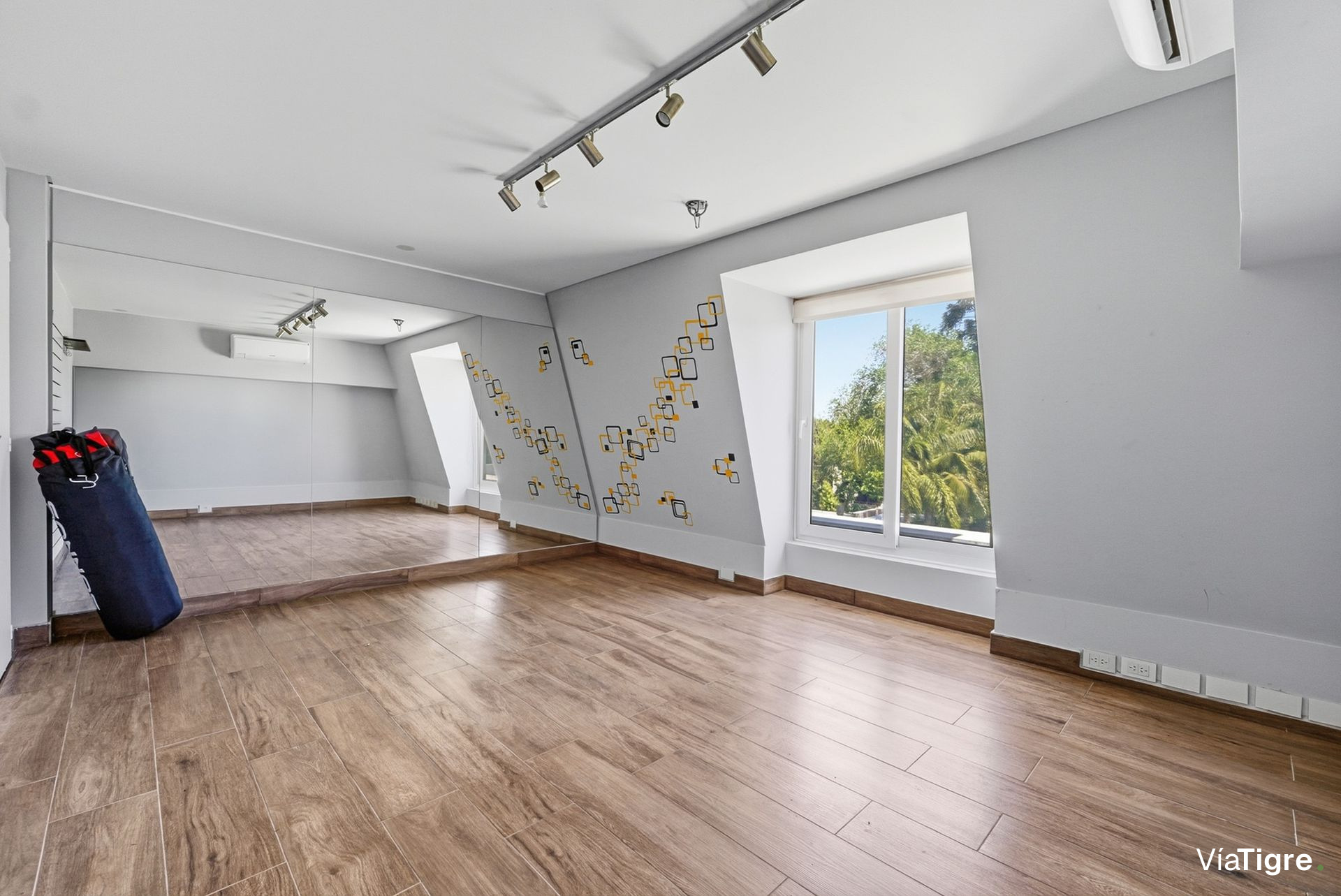 Venta Imponente Casa En La Lucila
