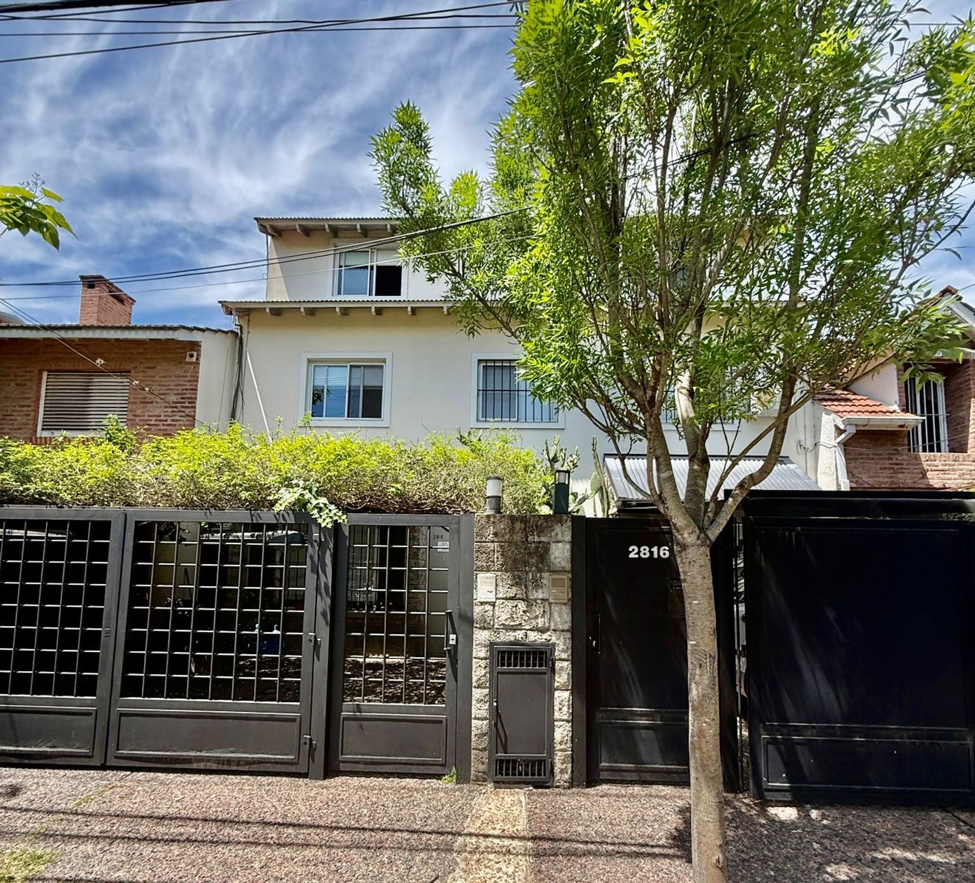 Venta Casa Triplex Con Jardin 5 Ambientes Beccar